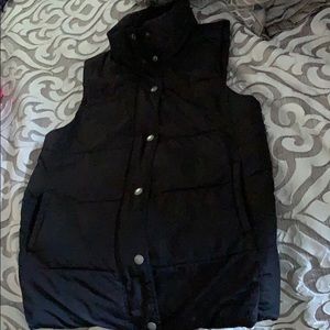 Maternity puffer vest